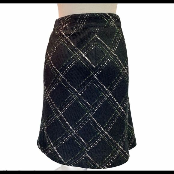 Dalia plaid skirt button and ribbon tie detail - Picture 2 of 7